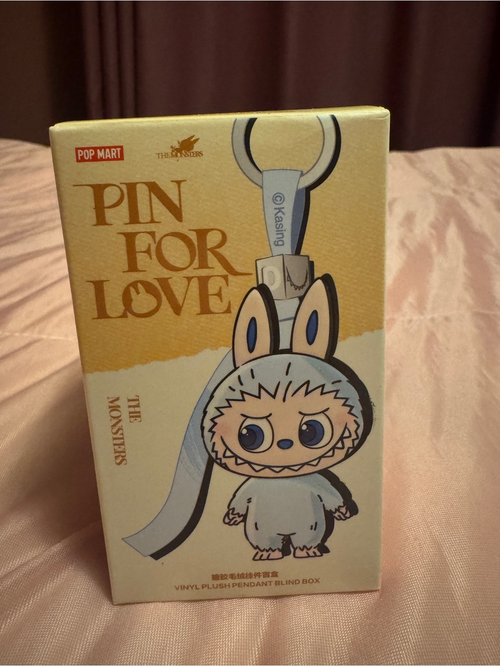 BRAND NEW POP MART Pin For Love Plush Pendant - Cream & Gold Collectible